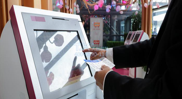 電影院為什么要用自助一體機？